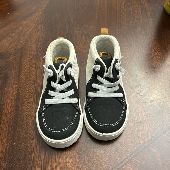 Boys shoes size 5 brand new never worn - Picture 1 of 2